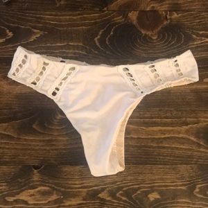 Acacia Chuns Bottom White